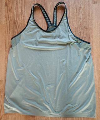 Conjunto deportivo mujer en color verde talla L