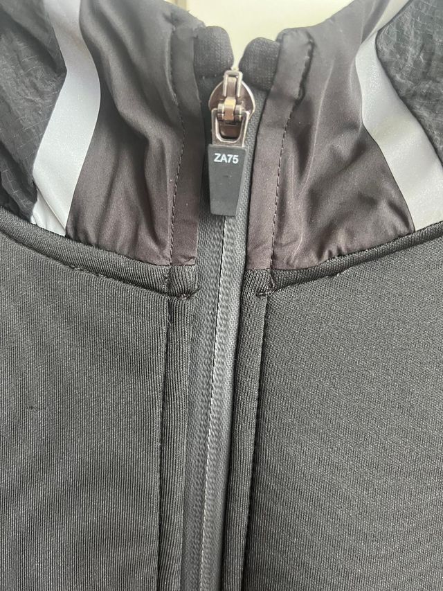 Chamarra Zara Neopreno Negra Talla M
