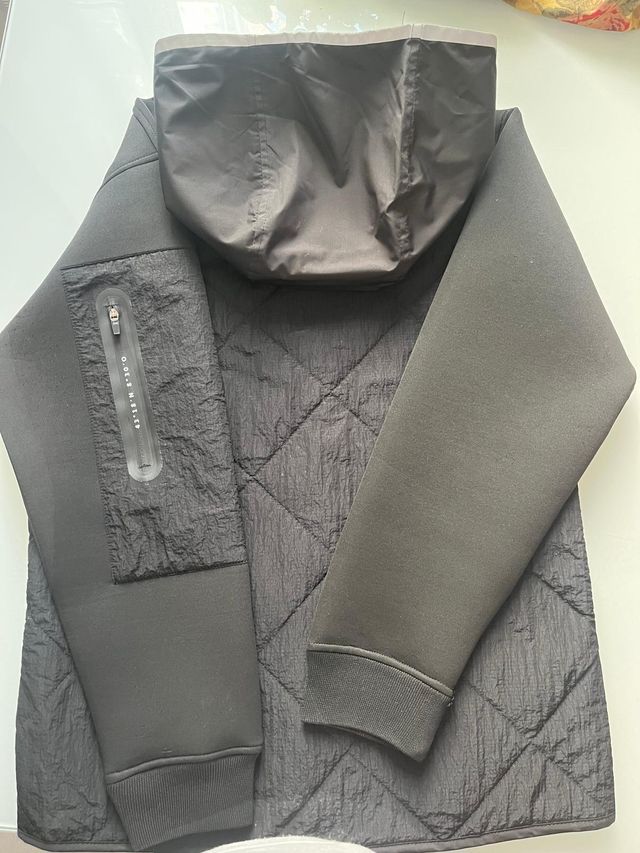 Chamarra Zara Neopreno Negra Talla M