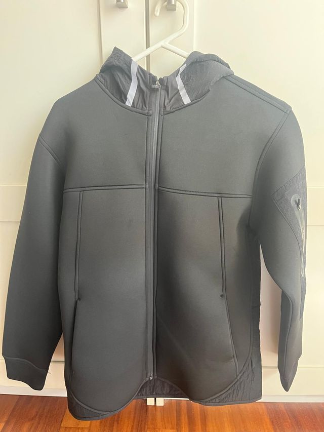 Chamarra Zara Neopreno Negra Talla M