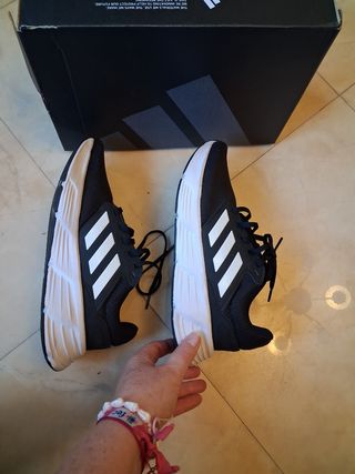 Zapatillas Adidas Negras Sin Estrenar