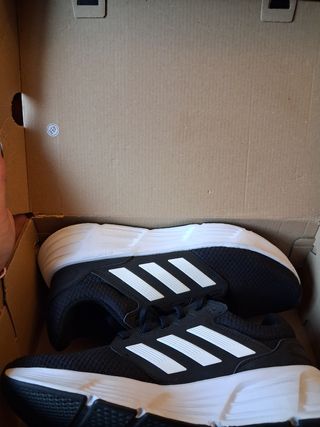 Zapatillas Adidas Negras Sin Estrenar