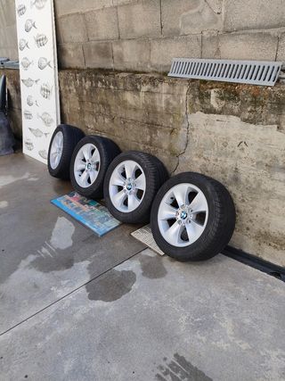 Llantas 16 BMW con Neumáticos

Llantas trafic 