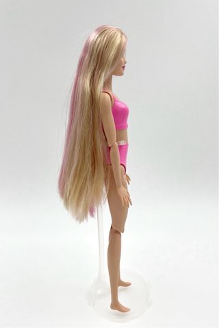 Bambola Barbie Cutie Reveal con costume in peluche da scimmia