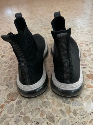 Zapatilla Zara Mujer