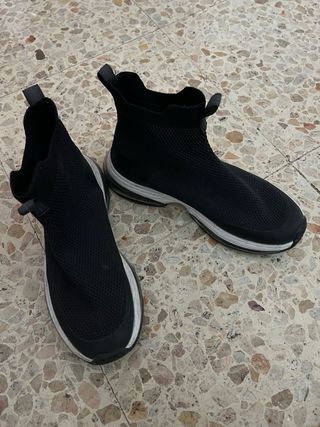 Zapatilla Zara Mujer