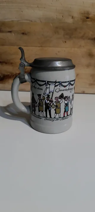 Boccale birra con coperchio in ceramica e metallo