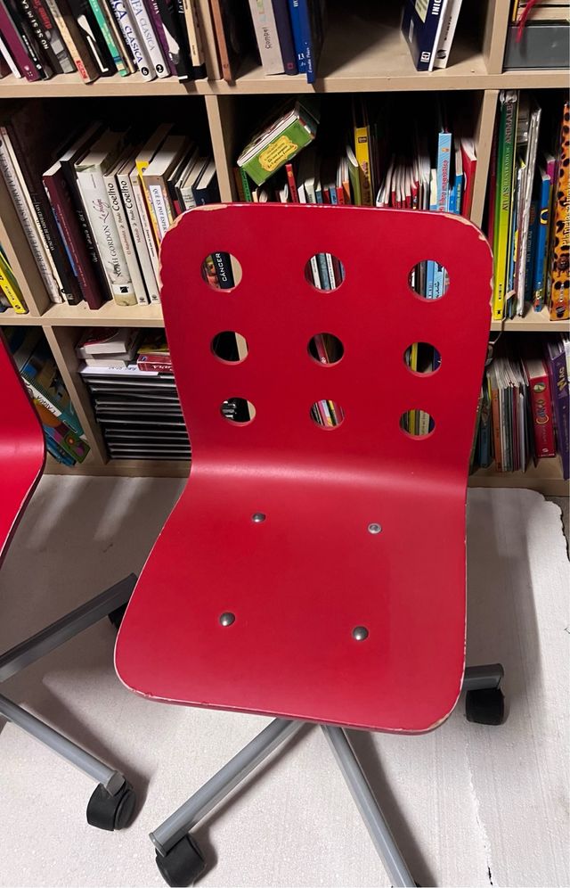 Sillas de escritorio rojas (2 unidades)