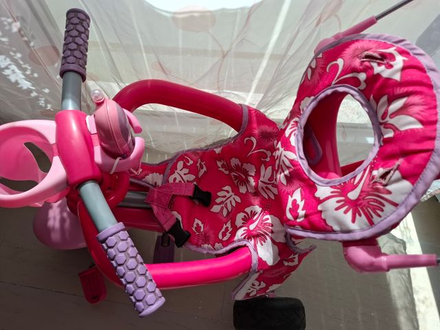 Triciclo rosa para bebé