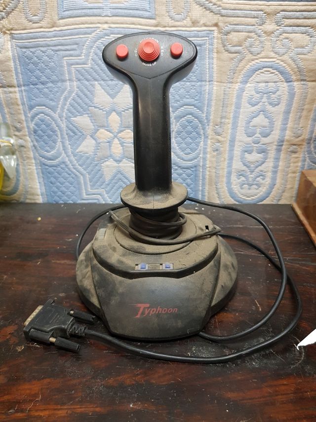 Joystick Typhoon