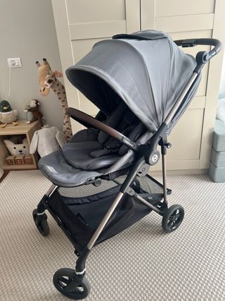 Silla ligera de paseo Cybex Melio reversible