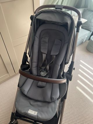 Silla ligera de paseo Cybex Melio reversible