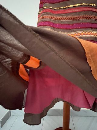 Falda de algodón bordada