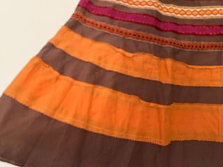 Falda de algodón bordada