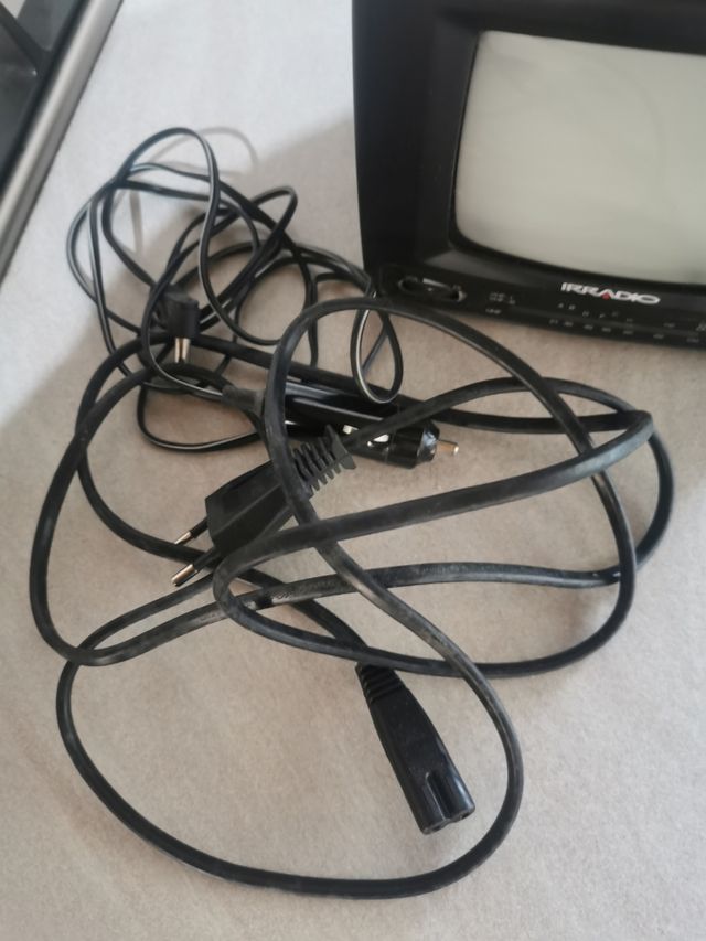 Televisore portatile vintage IRRADIO nero
