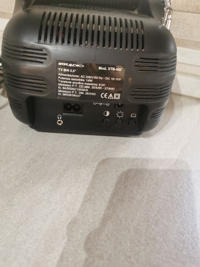 Televisore portatile vintage IRRADIO nero