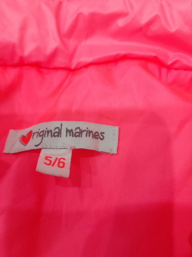 Gilet leggero fucsia con volant