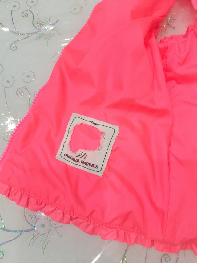 Gilet leggero fucsia con volant