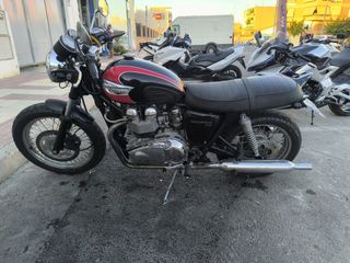 TRIUMPH BONEVILLE T100
