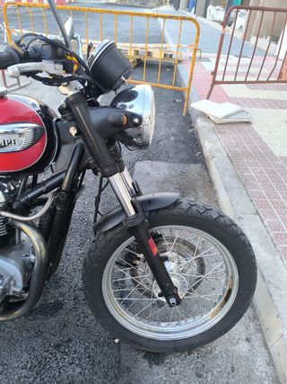 TRIUMPH BONEVILLE T100