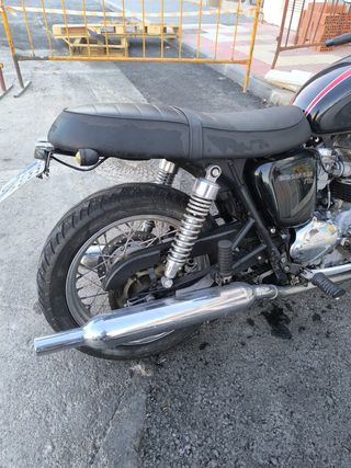 TRIUMPH BONEVILLE T100