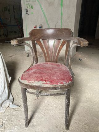 Silla antigua madera ideal restauración.