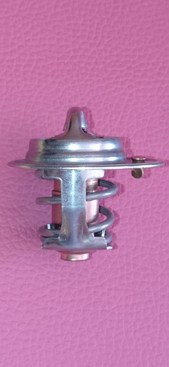 Termostato Ford Focus MK1 gasolina. NUEVO. 