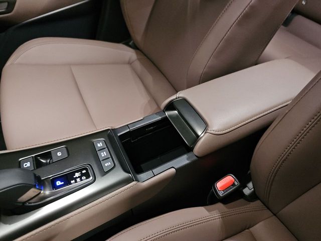 Lexus LBX 1.5 136cv HEV Elegant+