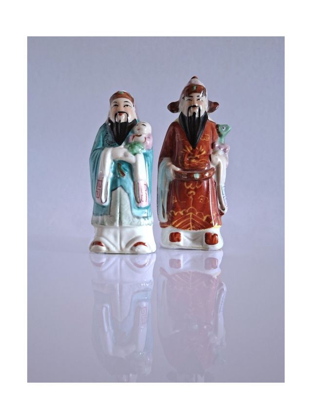 Dos figuras de dioses chinos Sanxing