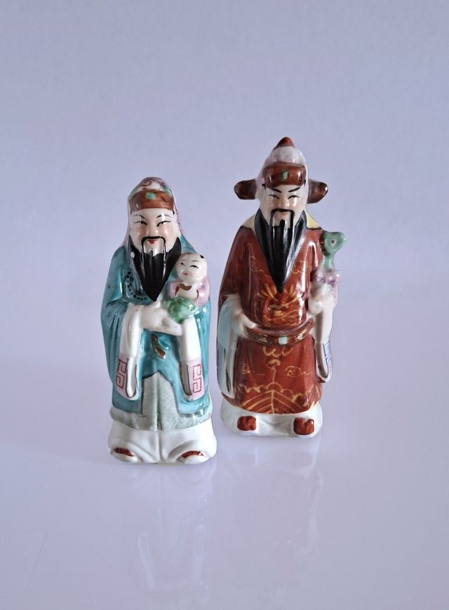 Dos figuras de dioses chinos Sanxing