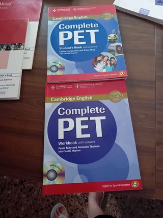 Libro Cambridge English Complete PET