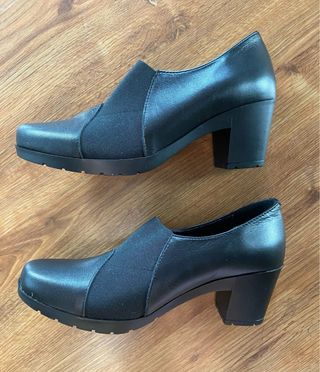 Zapatos de tacón de piel negros talla 37