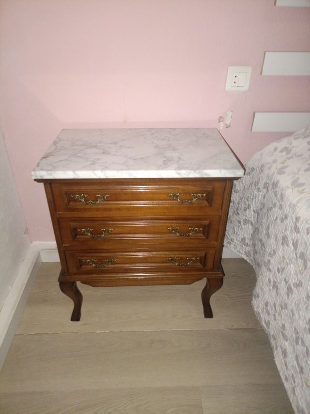 2 Mesitas Vintage Madera y Mármol