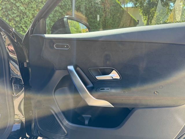 Mercedes-Benz Clase A 200 AMG Line 177cv