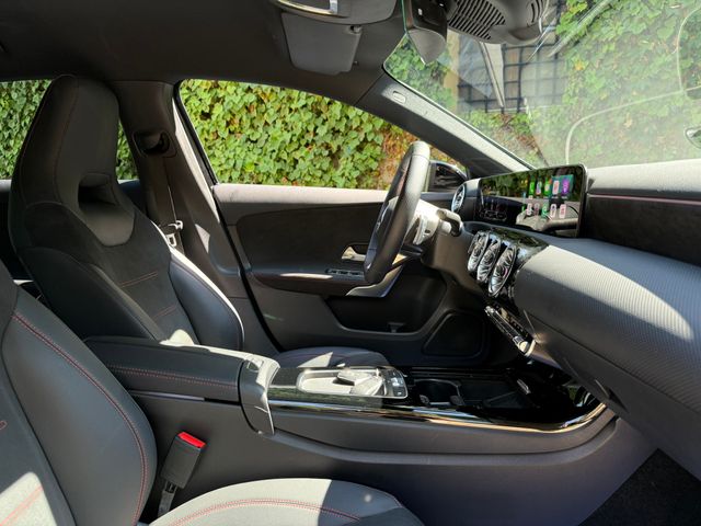 Mercedes-Benz Clase A 200 AMG Line 177cv