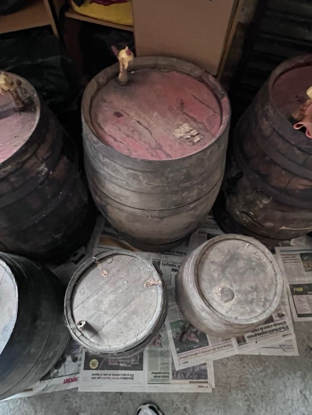 Barriles de vino de madera