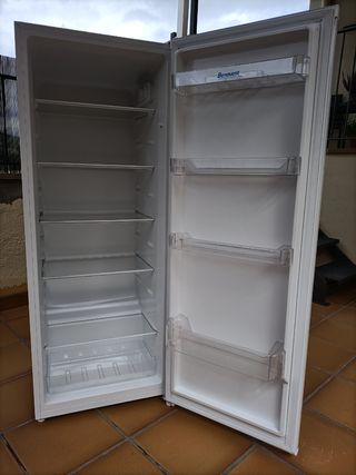 Nevera Benavent 1.45m x  55cm x 55cm