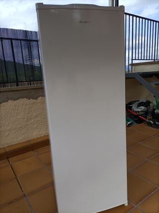 Nevera Benavent 1.45m x  55cm x 55cm