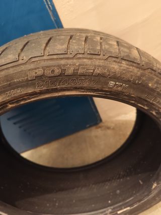 Neumático Bridgestone Potenza 215/40 R17
