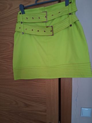 Falda Camaleónica Verde con Cinturón