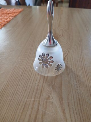 Campanello decorativo con fiori
