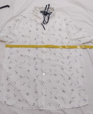 Camisa nueva blanca estamapada