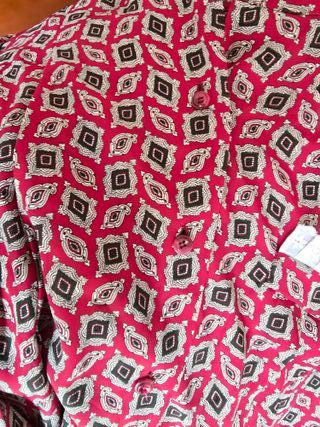 Blusón estampado granate, para embarazada.