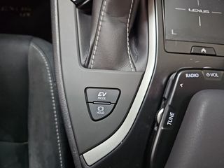 Lexus UX 2.0 250h Business