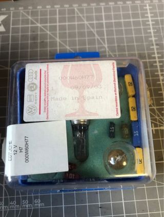 Juego de luces de repuesto Audi A4 2003 y fusibles