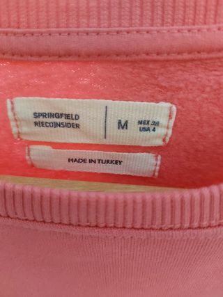 Sudadera rosa con estampado mariposa