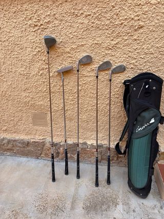Palos de golf con funda