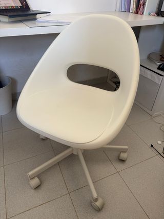 Silla de escritorio IKEA con ruedas