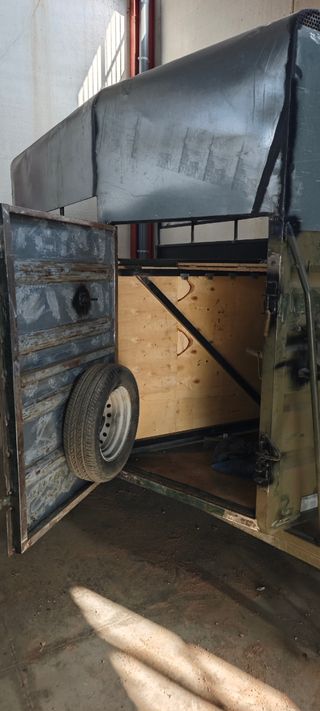 Remolque caballos y medio