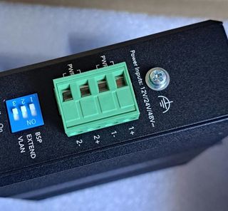 Switch 5 Puertos Gigabit calidad Industrial